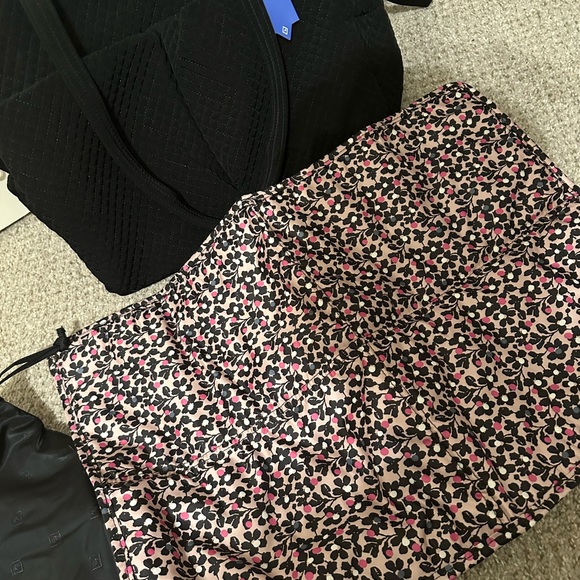 Vera Bradley Diaper Bag with Changing Pad - Picture 6 of 7